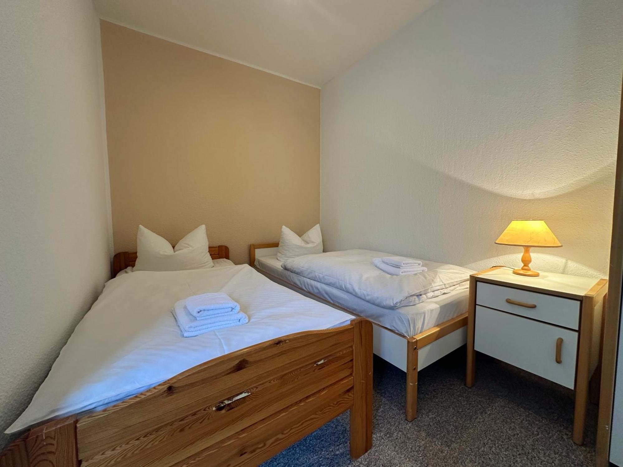 Hotel Am Laerchenberg I Fruehstueck, Wlan, Parkplatz Schirgiswalde-Kirschau Bagian luar foto